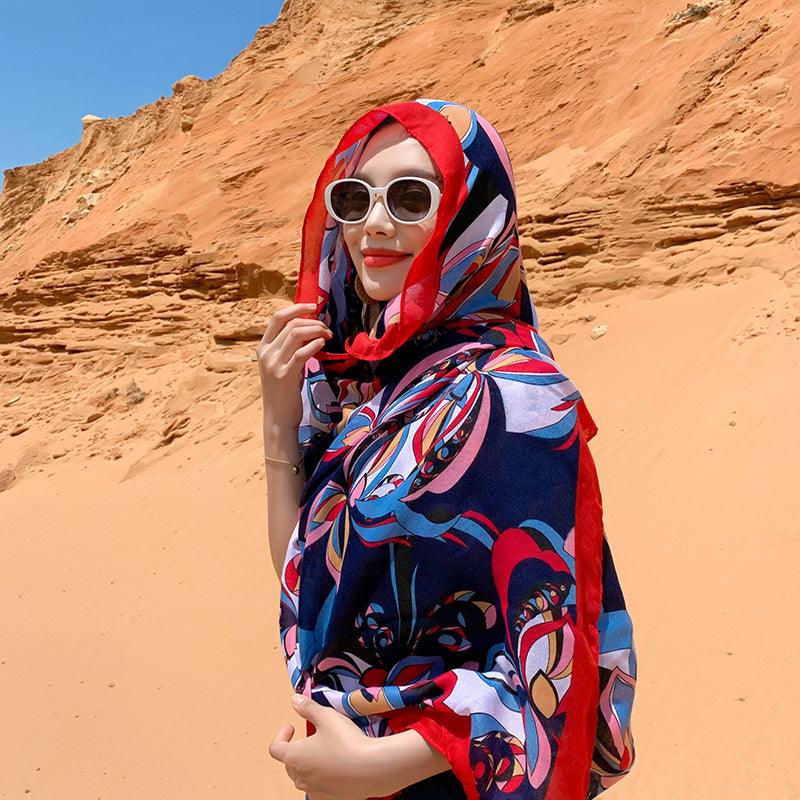 شال واقٍ من الشمس بنقشة زهور متعددة الألوان