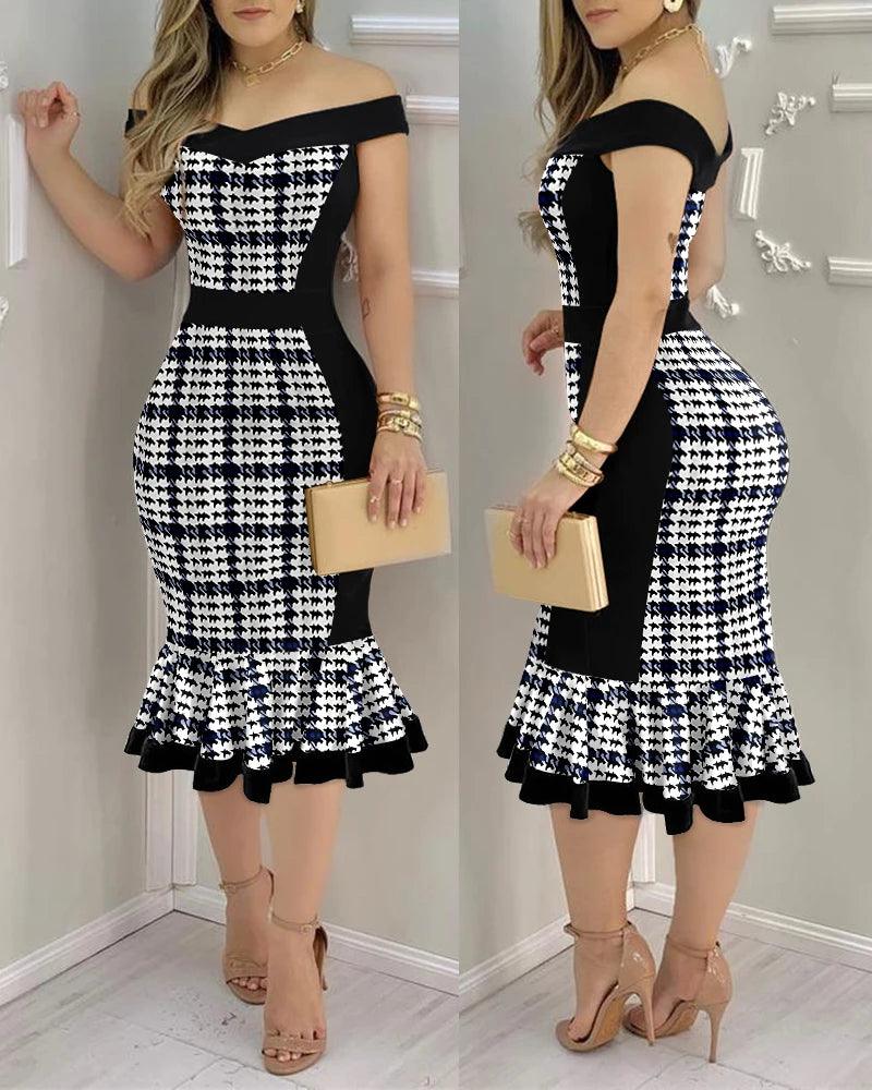 فستان نسائي ضيق مكشوف الكتفين بطبعة مربعات، مع حافة مكشكشة، فستان متوسط الطول بتصميم كلاسيكي